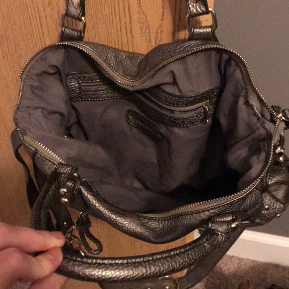 Silver Steve Madden crossbody purse - Picture 3 of 4